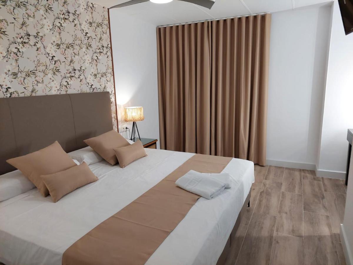 Hostal Garden Rous Paiporta Exterior foto