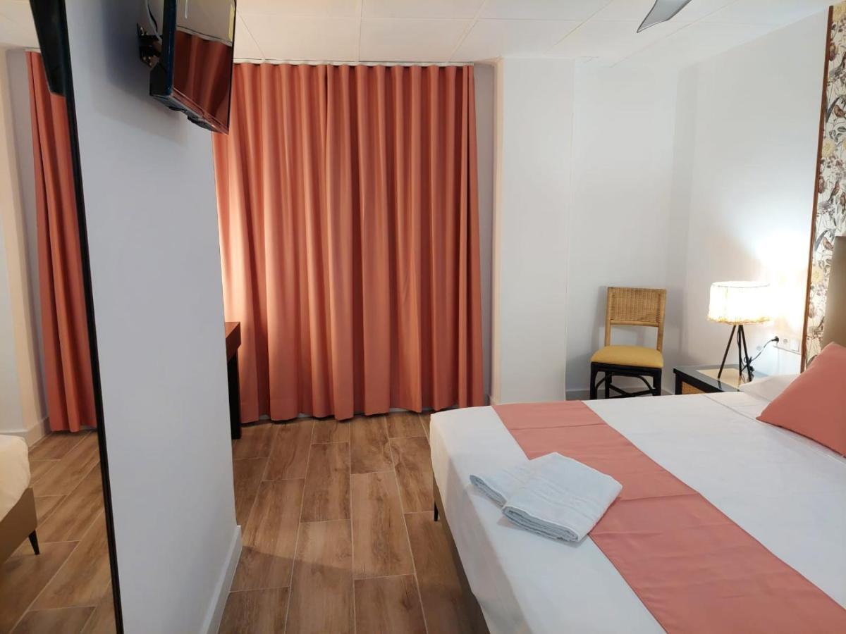 Hostal Garden Rous Paiporta Exterior foto